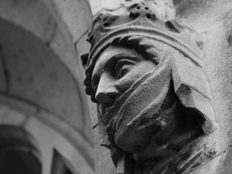 “Cunning Linguist” Is a Bad Pun and Not Even Funny Peter M